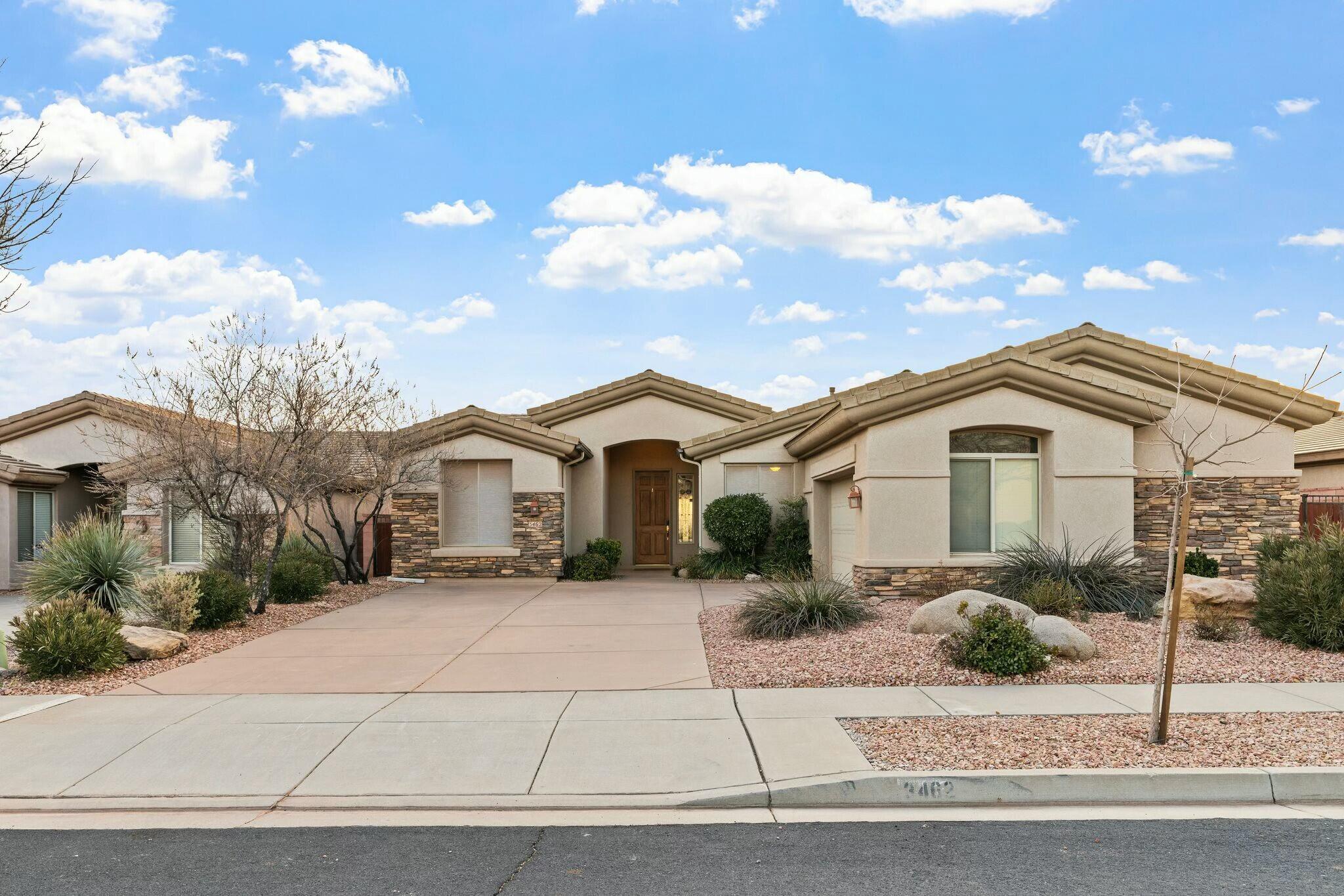 CORAL CANYON - Residential