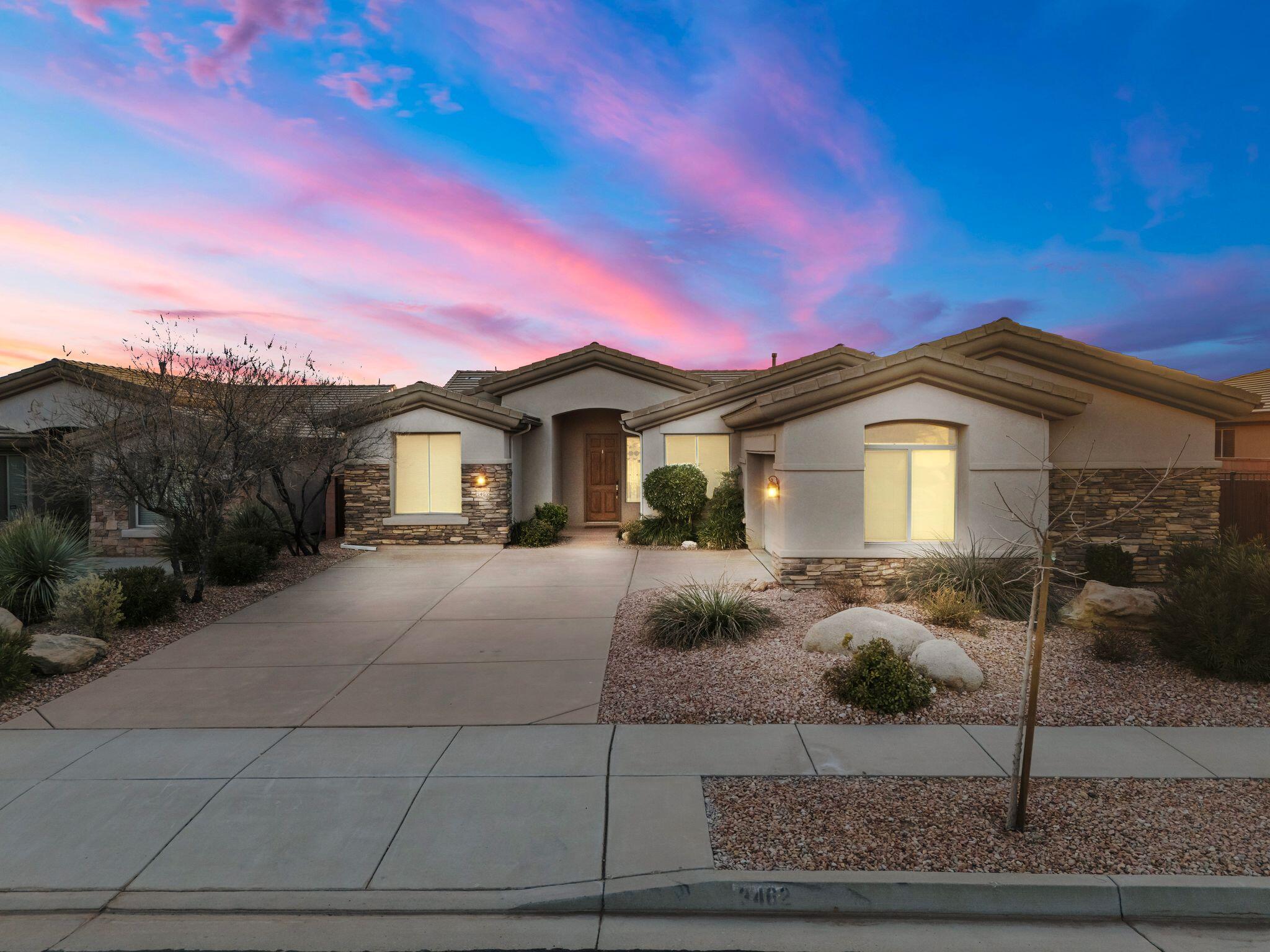 CORAL CANYON - Residential