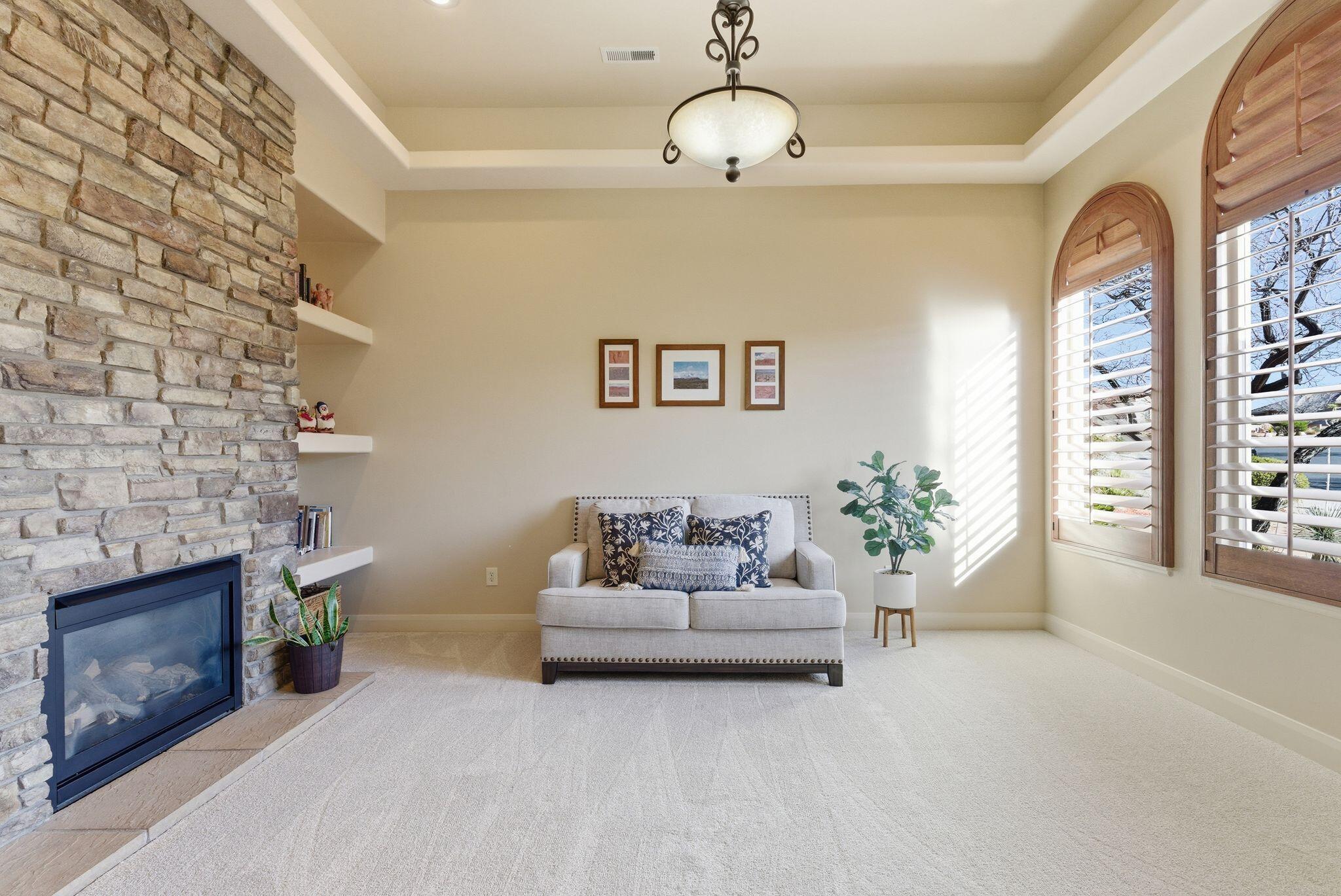 CORAL CANYON - Residential