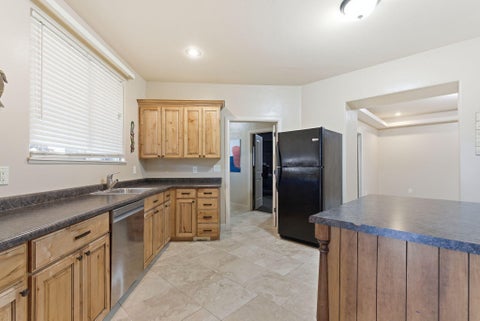 Tiny photo for 1731 N FIREROCK CIR, Washington, UT 84780 (MLS # 26-269201)