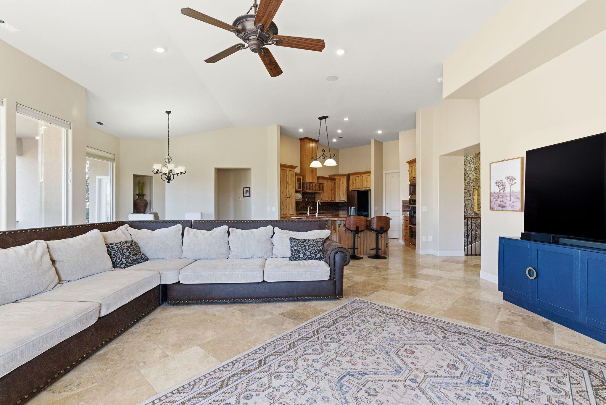 CORAL CANYON - Residential