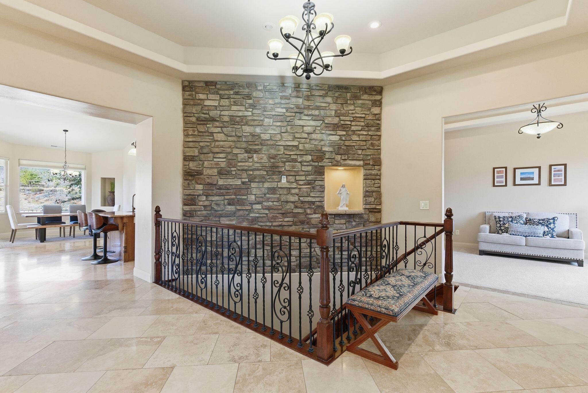 CORAL CANYON - Residential