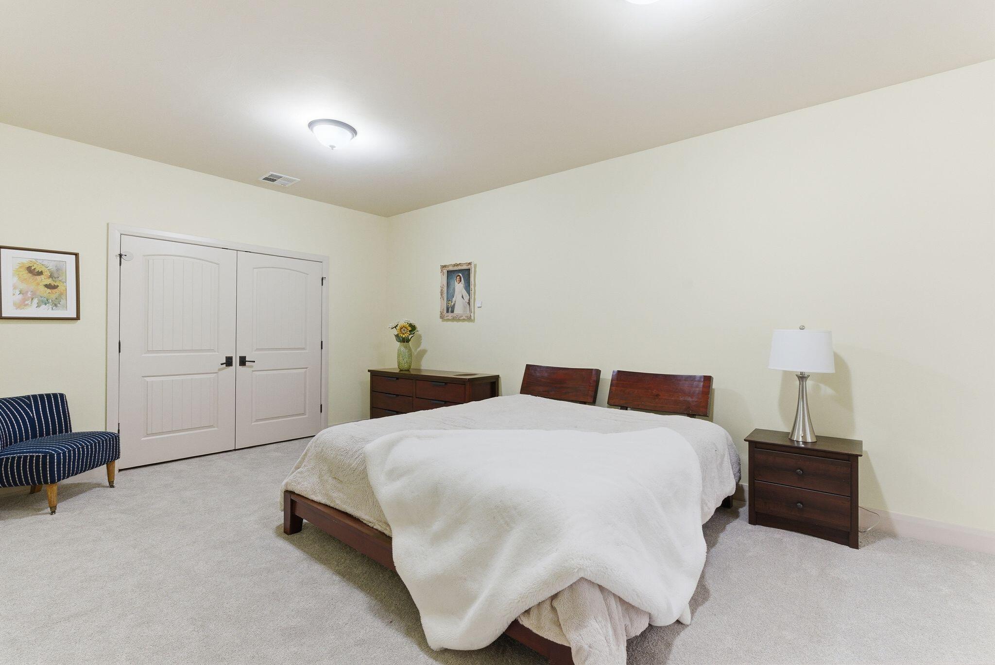 CORAL CANYON - Residential