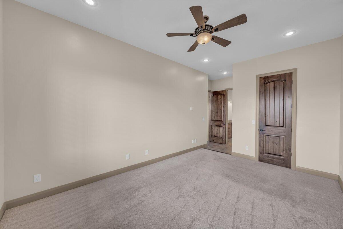 STONE POINT TOWNHOMES - Residential