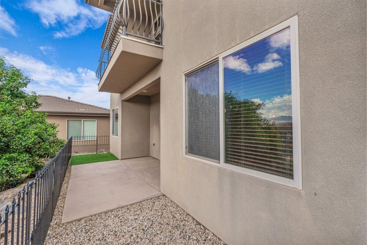 STONE POINT TOWNHOMES - Residential