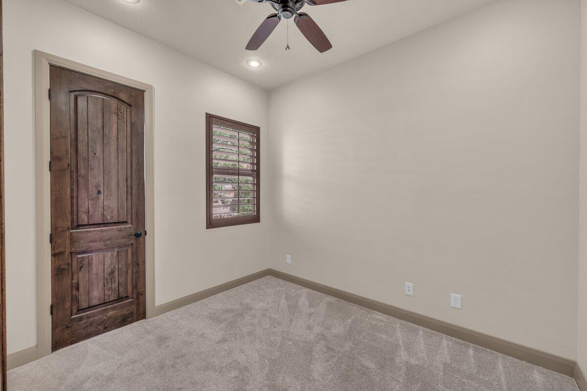 STONE POINT TOWNHOMES - Residential