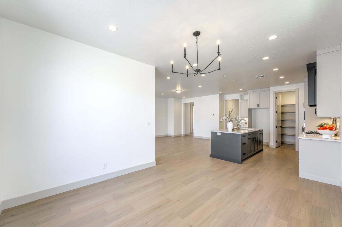 SOLIS AT CORAL CANYON - Residential