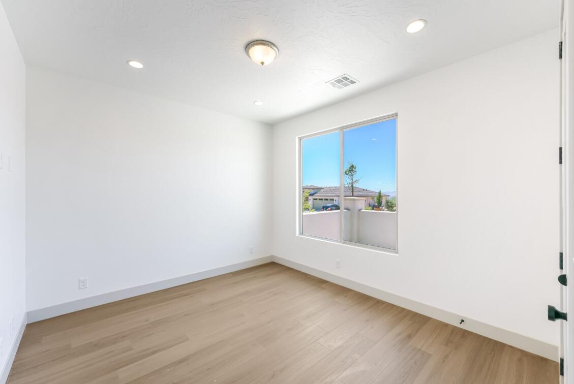 SOLIS AT CORAL CANYON - Residential