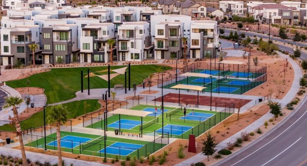 DESERT COLOR RESORT - Residential