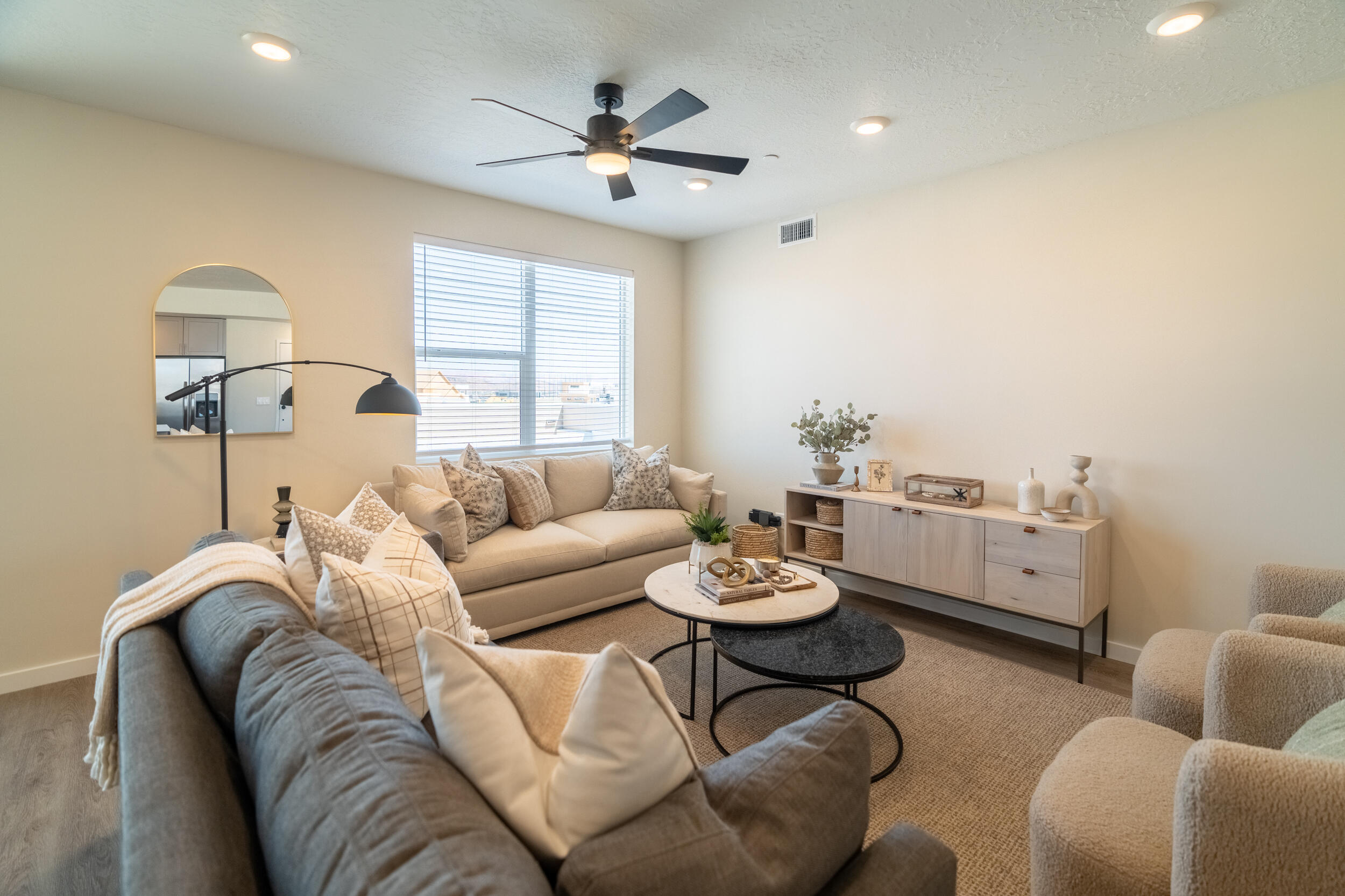 DESERT COLOR RESORT - Residential