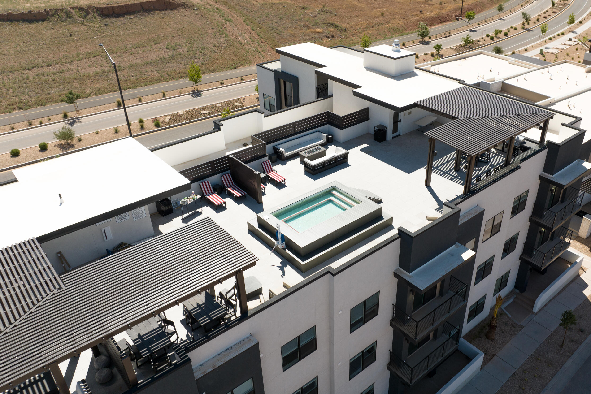 DESERT COLOR RESORT - Residential