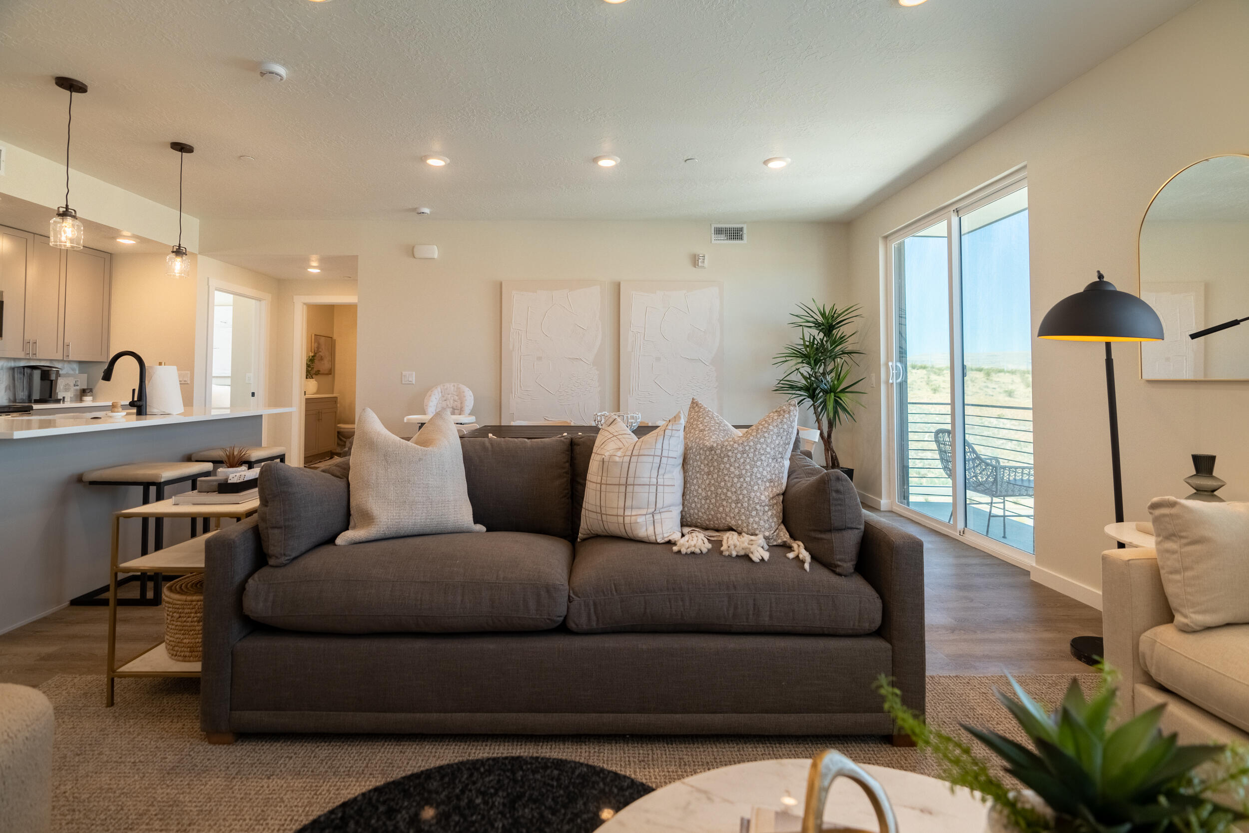 DESERT COLOR RESORT - Residential