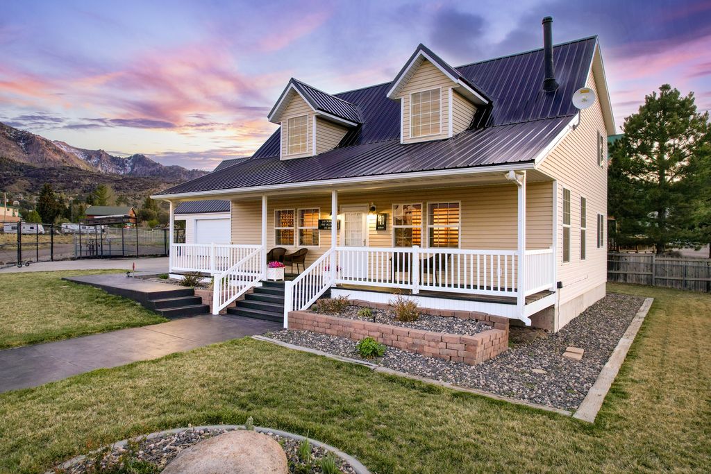 Photo of 41 N GRAFF CIR, Pine Valley, UT 84781 (MLS # 26-271563)