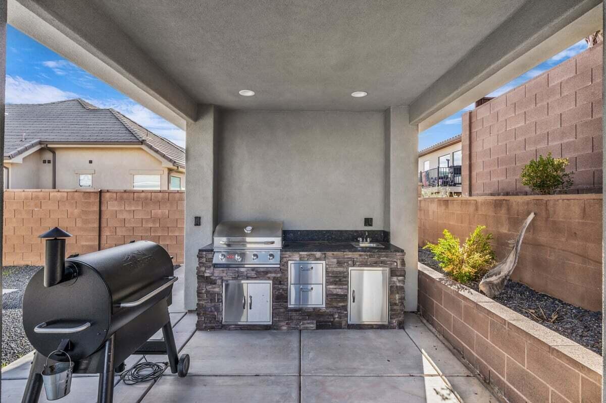 DIXIE SPRINGS - Residential