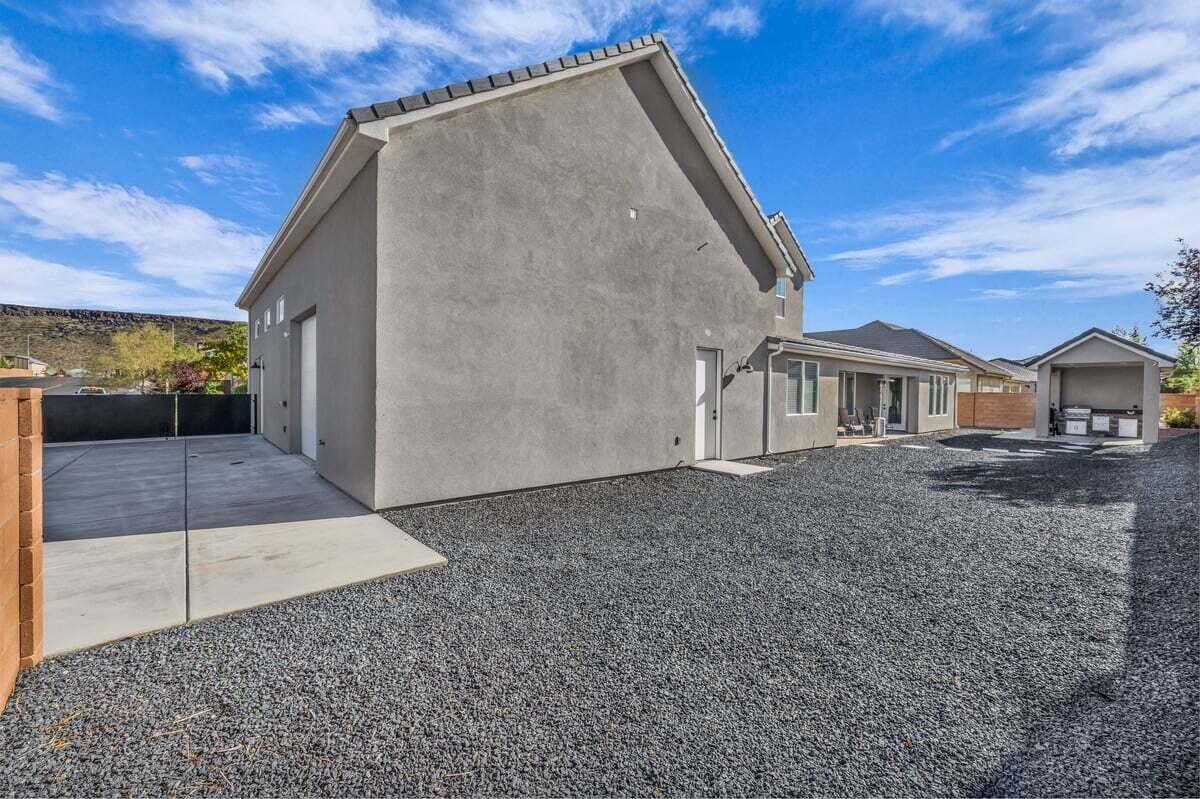 DIXIE SPRINGS - Residential