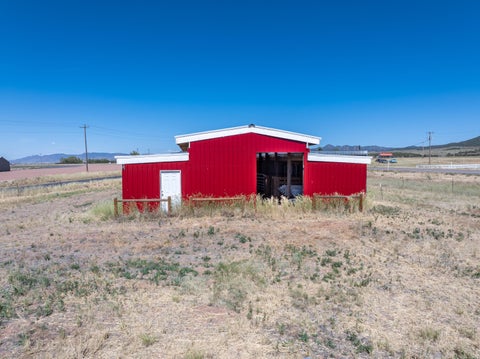 Tiny photo for 950 E 100 N, Enterprise, UT 84725 (MLS # 26-276983)