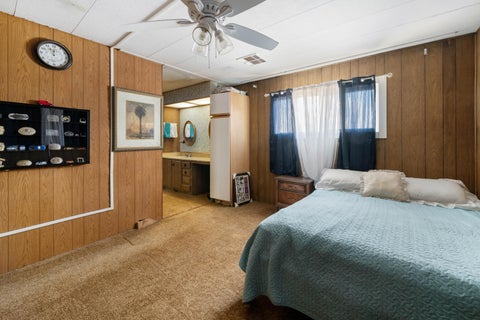 Tiny photo for 950 E 100 N, Enterprise, UT 84725 (MLS # 26-276983)