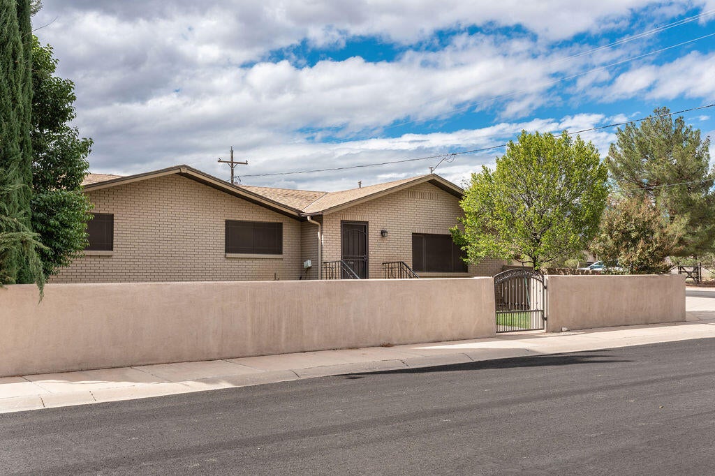 Photo of 10 S 500 W, La Verkin, UT 84745 (MLS # 26-276696)