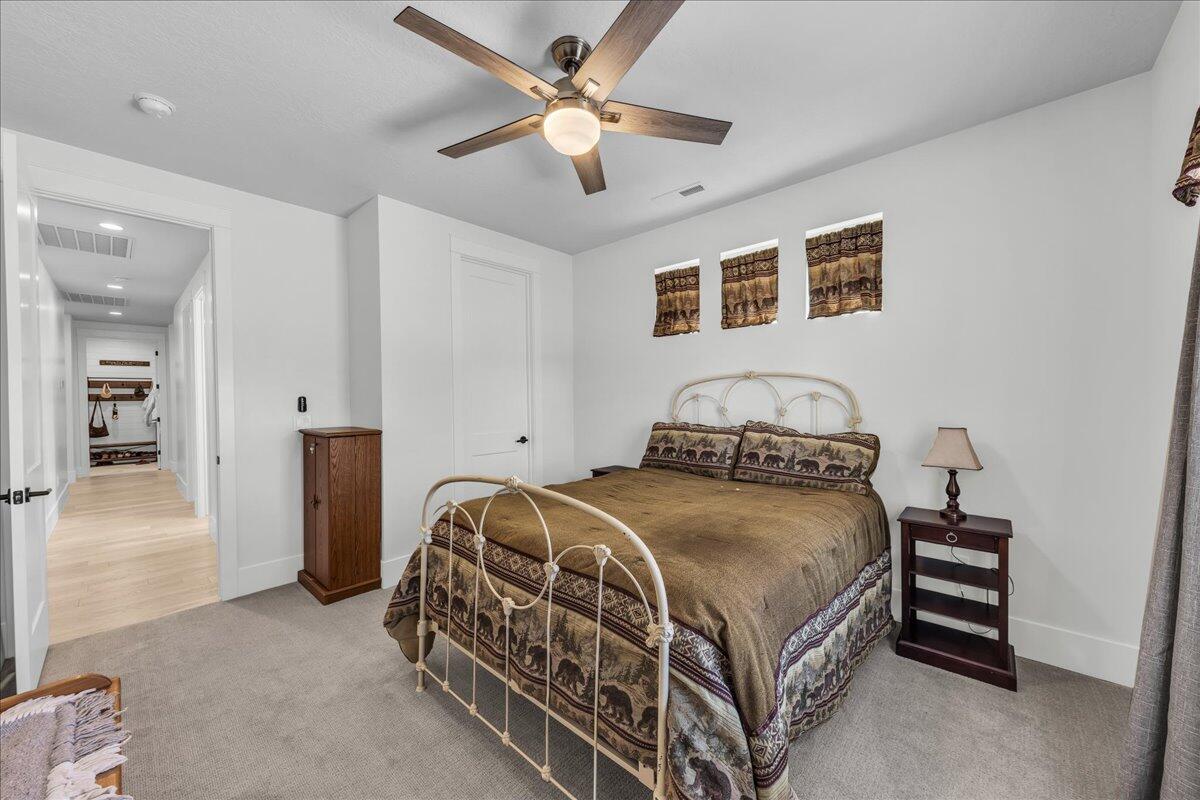 WOODS AT VALLEY VIEW - Residential