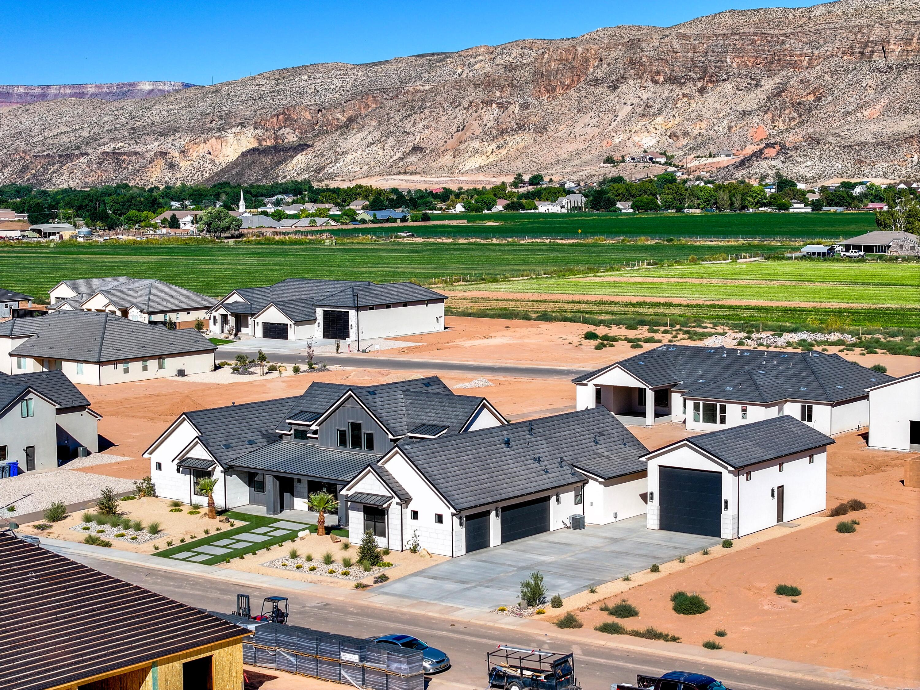 HURRICANE FIELDS ESTATES - Residential