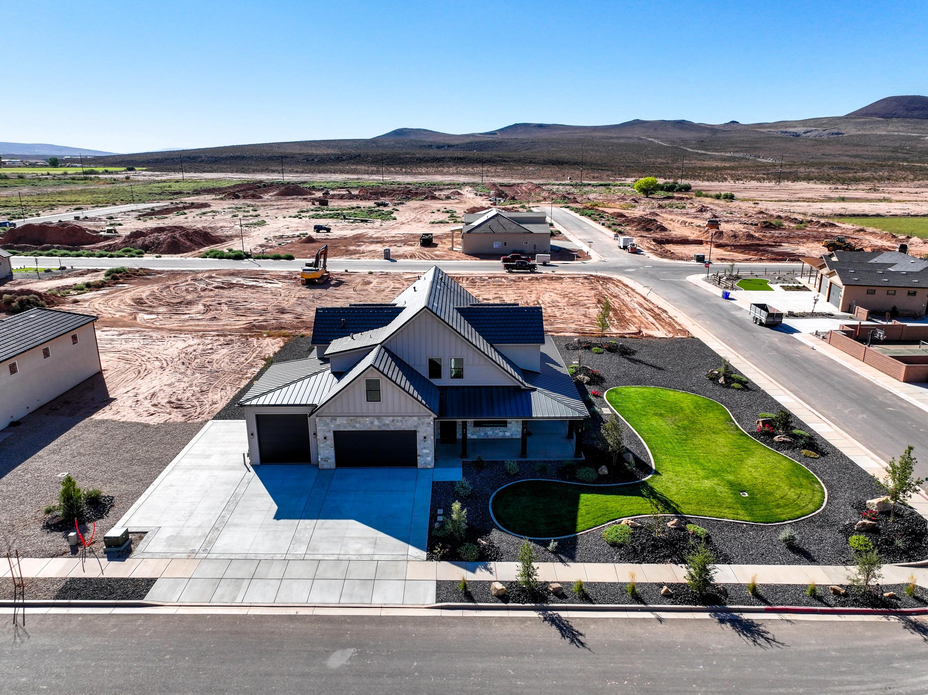 HURRICANE FIELDS ESTATES - Residential