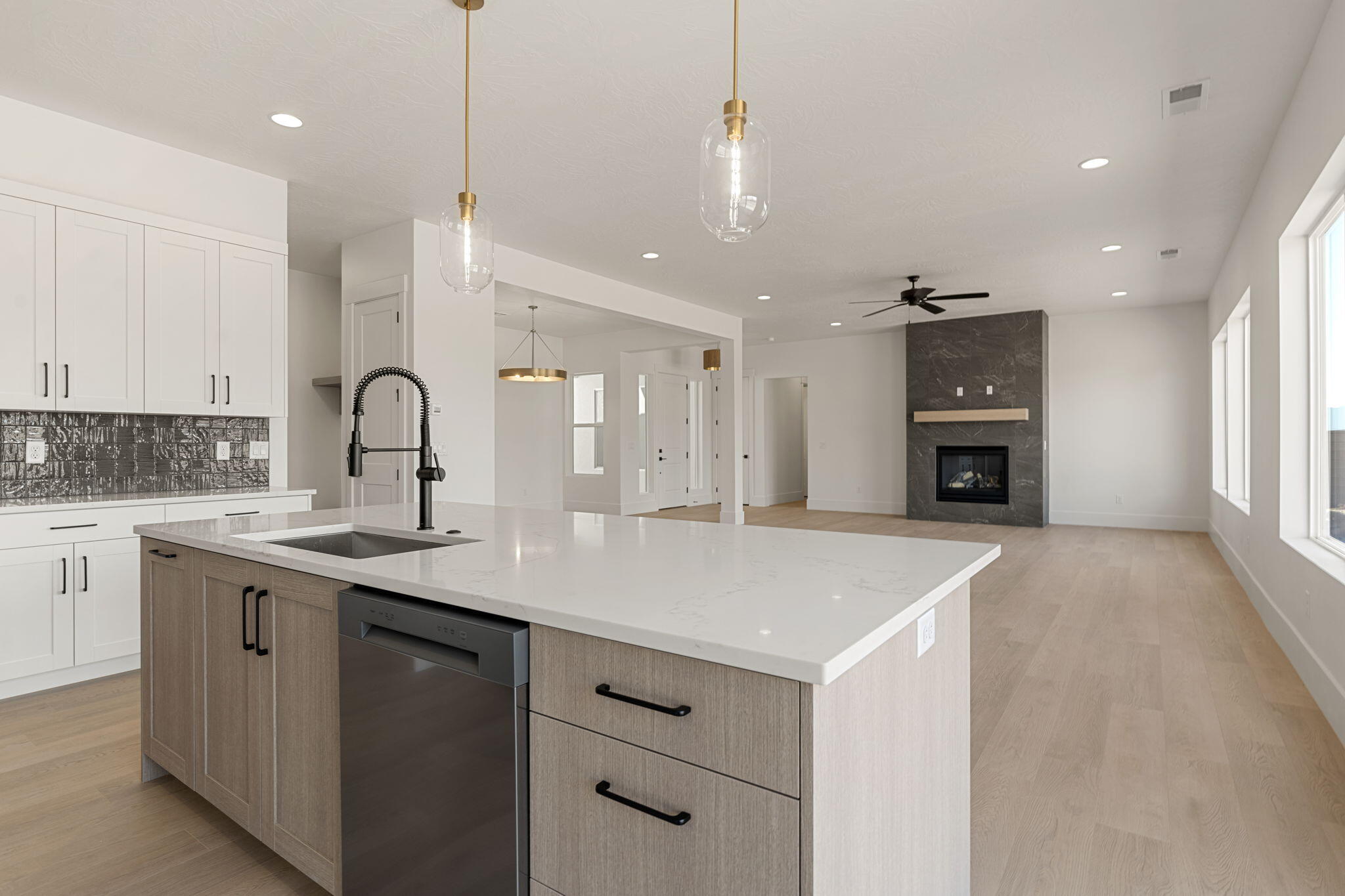 SHOOTING STAR - Residential