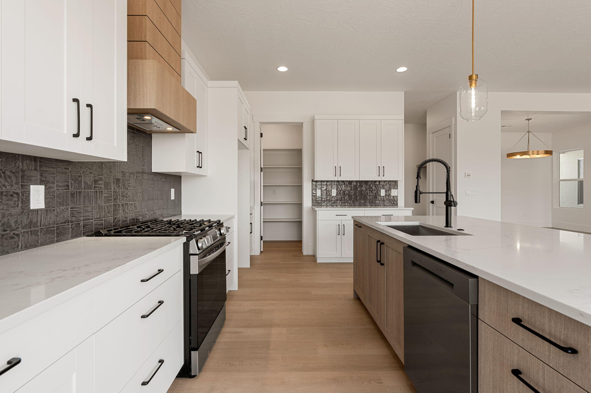 SHOOTING STAR - Residential