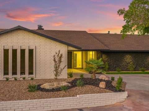 Photo of 1144 W Bloomington DR S, Saint George, UT 84790 (MLS # 26-277030)