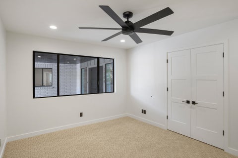 Tiny photo for 1144 W Bloomington DR S, Saint George, UT 84790 (MLS # 26-277030)