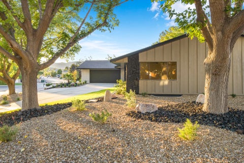 Tiny photo for 1144 W Bloomington DR S, Saint George, UT 84790 (MLS # 26-277030)