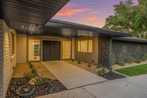 Tiny photo for 1144 W Bloomington DR S, Saint George, UT 84790 (MLS # 26-277030)