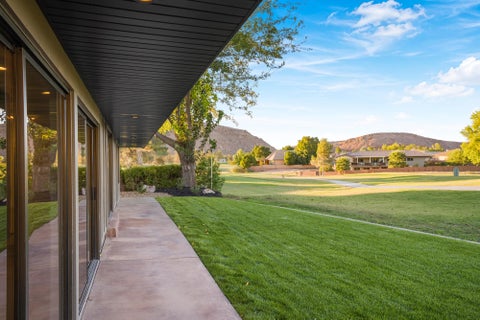 Tiny photo for 1144 W Bloomington DR S, Saint George, UT 84790 (MLS # 26-277030)