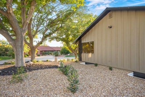 Tiny photo for 1144 W Bloomington DR S, Saint George, UT 84790 (MLS # 26-277030)