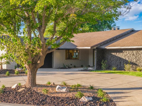 Tiny photo for 1144 W Bloomington DR S, Saint George, UT 84790 (MLS # 26-277030)