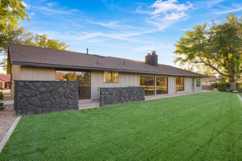 Tiny photo for 1144 W Bloomington DR S, Saint George, UT 84790 (MLS # 26-277030)