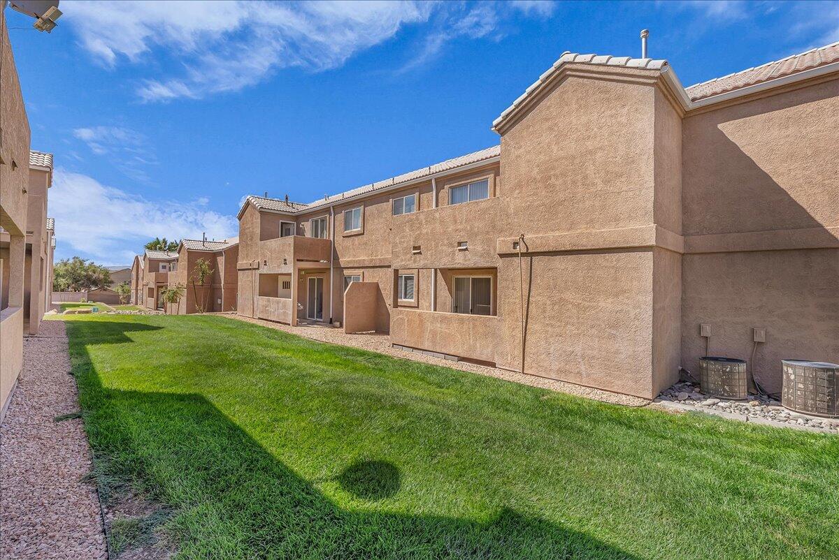 LA PALOMA CONDOS - Residential