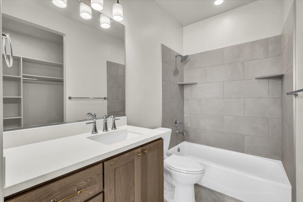 HERITAGE PLACE - Residential