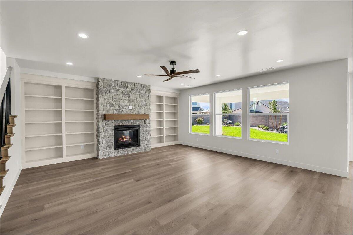 HERITAGE PLACE - Residential