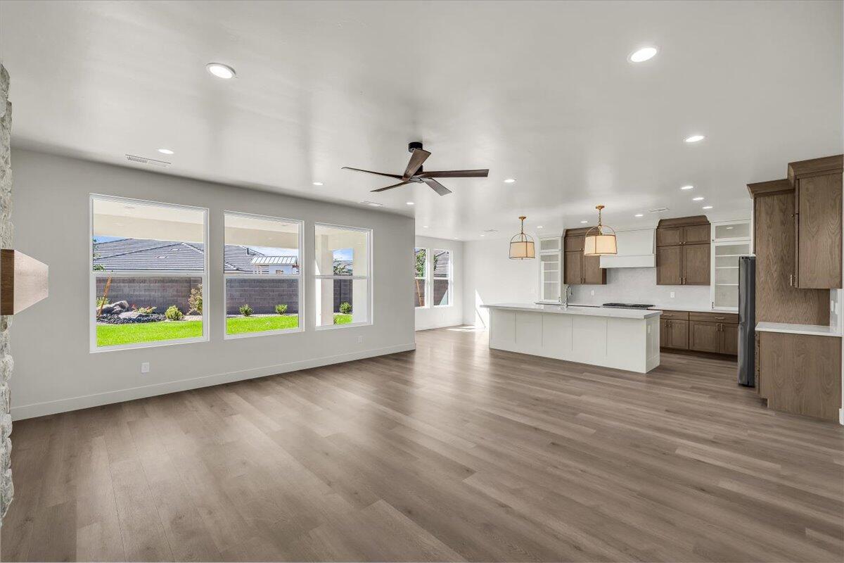 HERITAGE PLACE - Residential