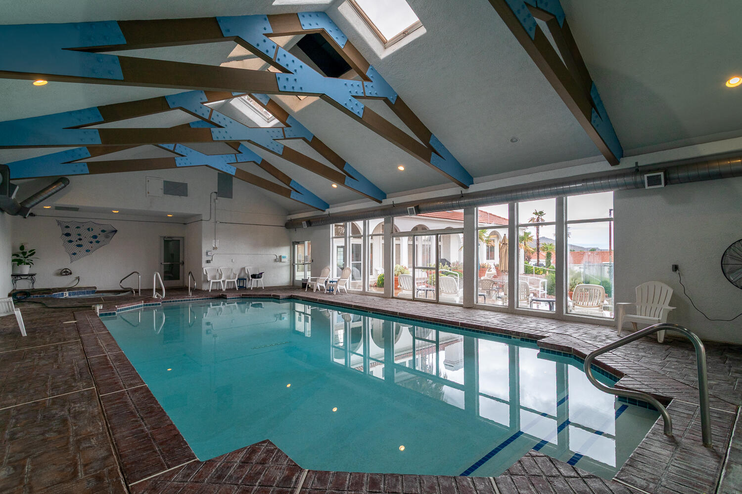 VISTA DEL SOL TOWNHOMES - Residential