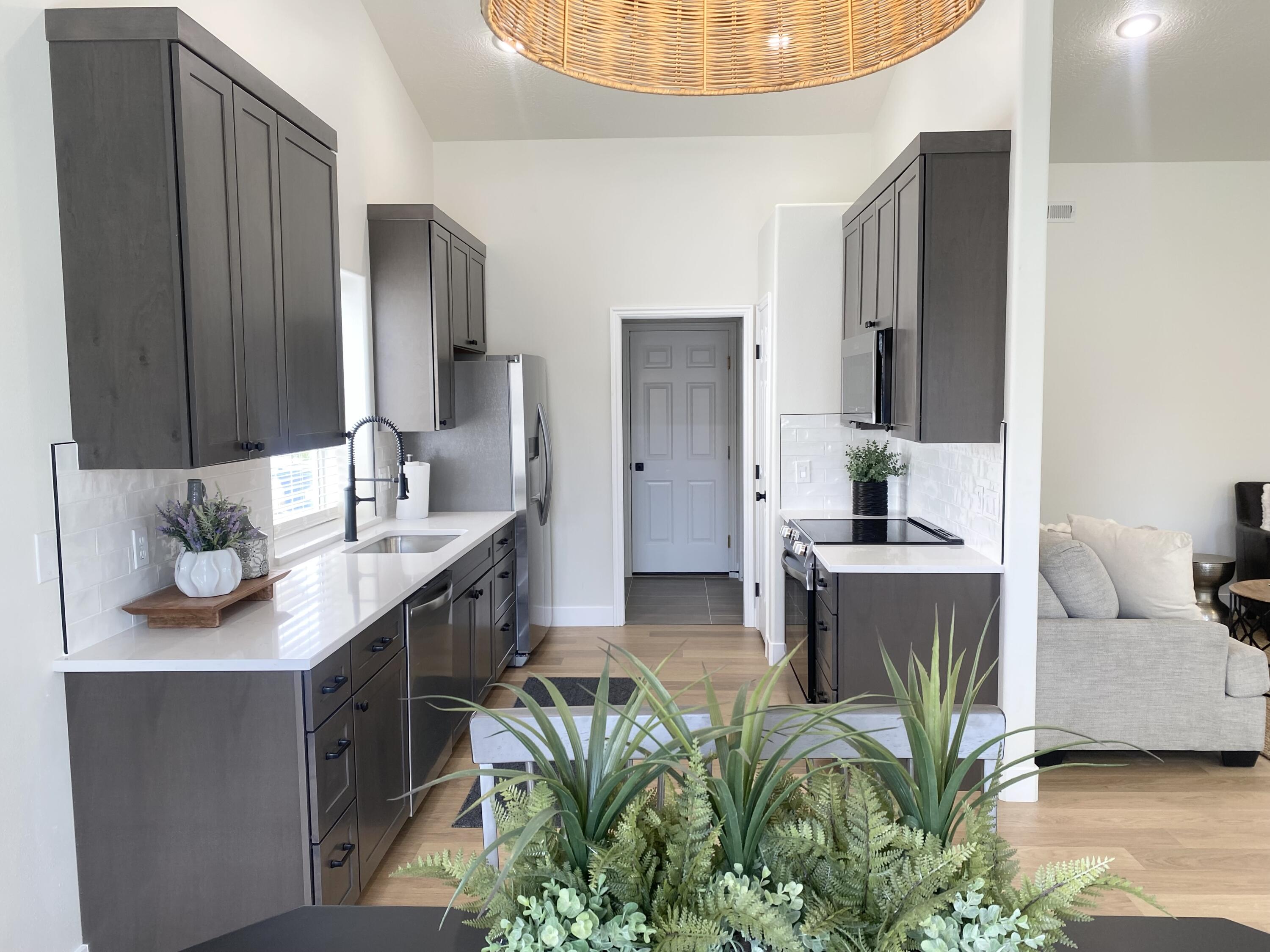 VISTA DEL SOL TOWNHOMES - Residential