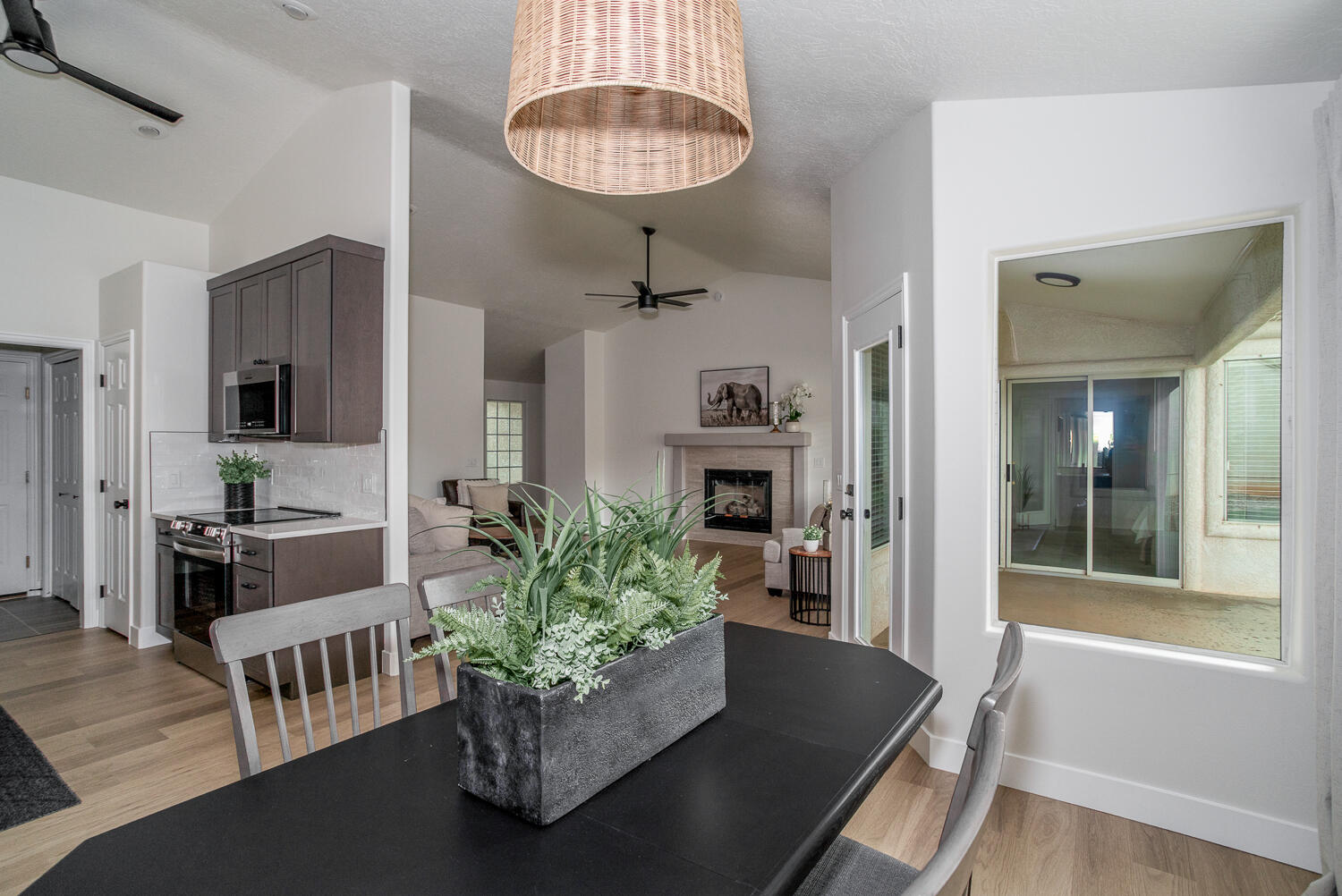 VISTA DEL SOL TOWNHOMES - Residential