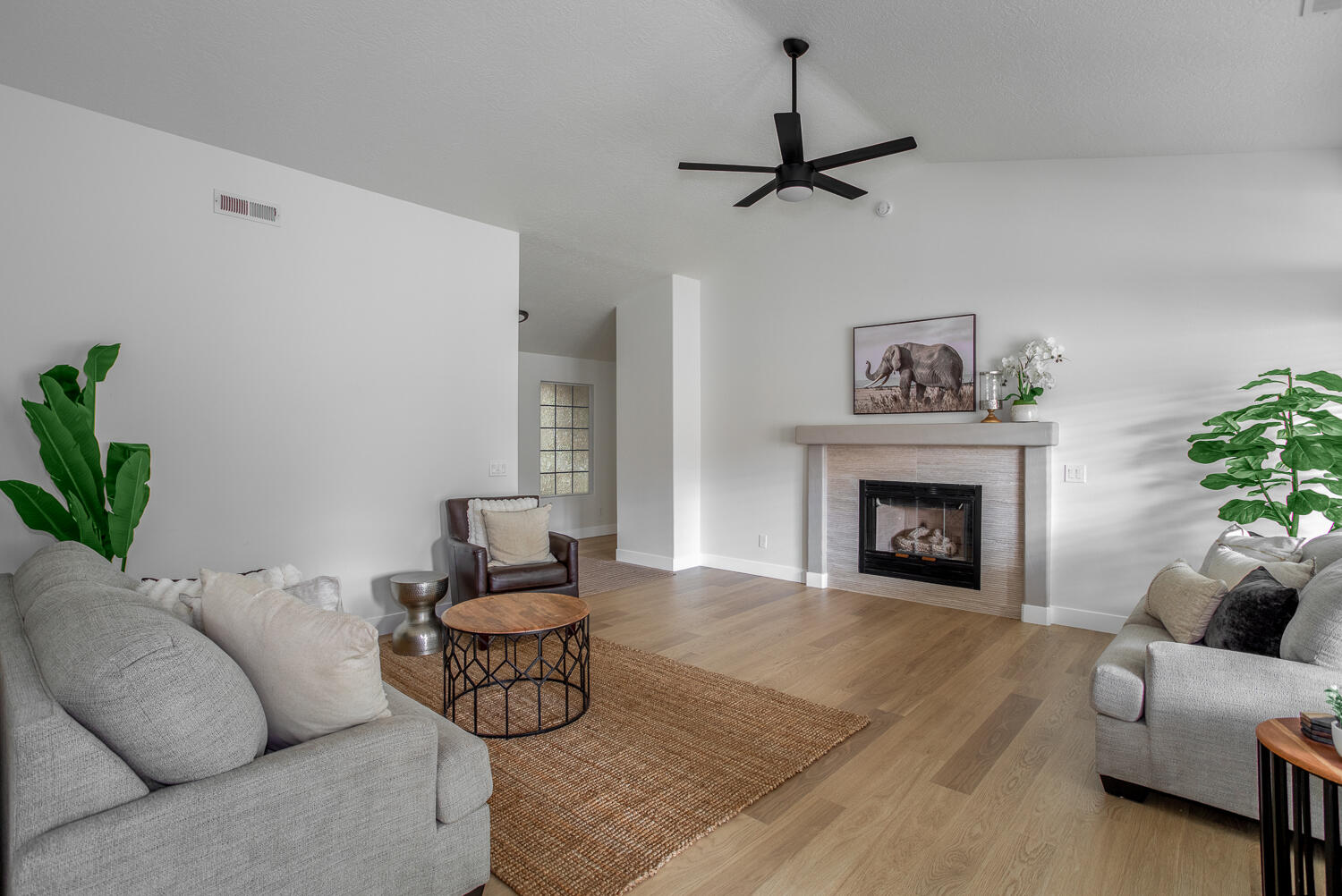 VISTA DEL SOL TOWNHOMES - Residential