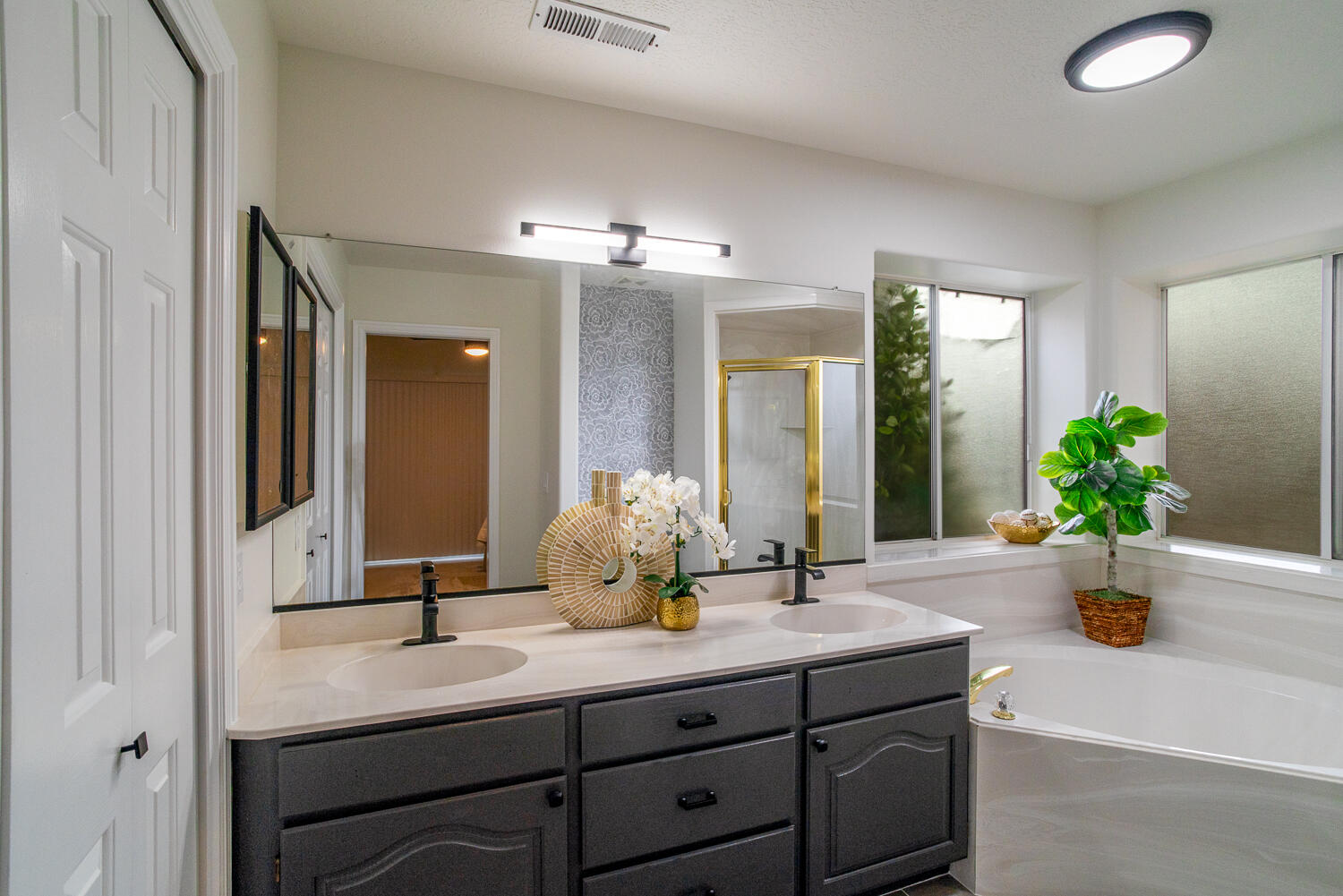 VISTA DEL SOL TOWNHOMES - Residential