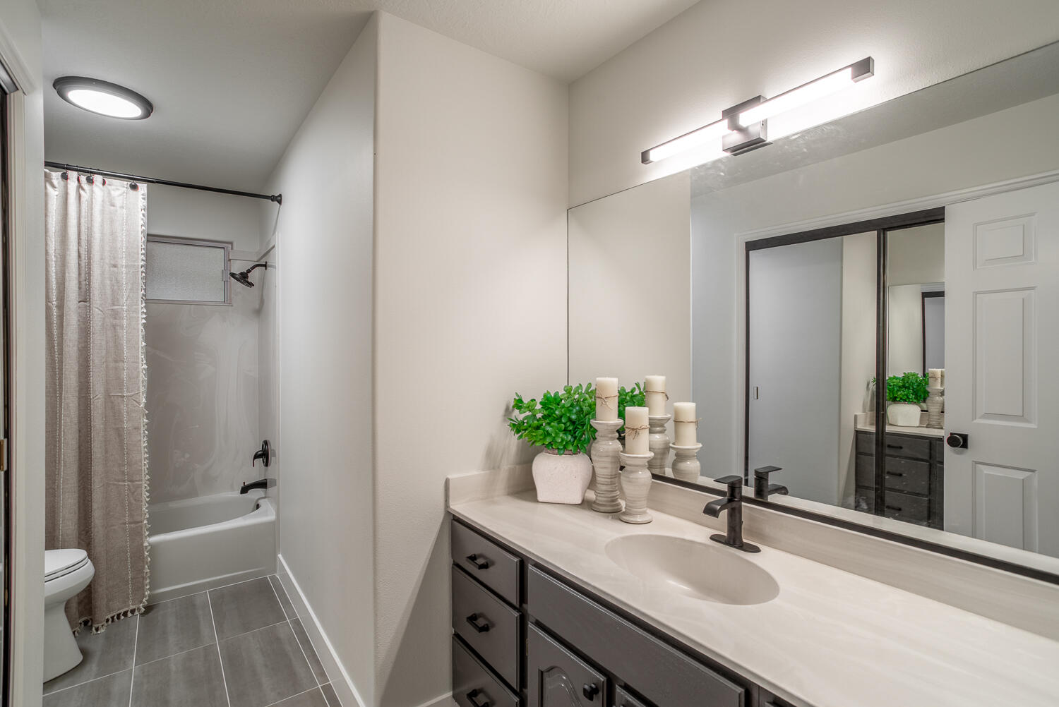 VISTA DEL SOL TOWNHOMES - Residential