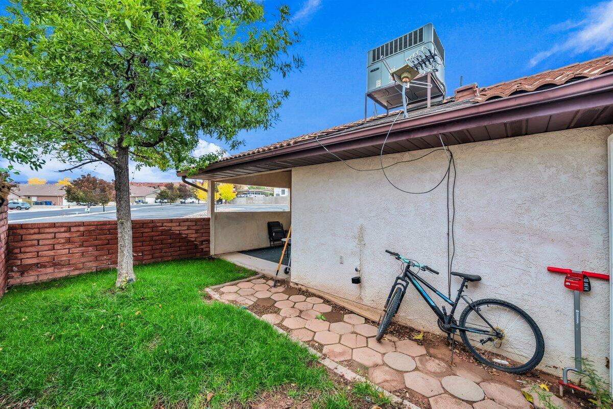 WARM SPRINGS TOWNHOMES - Residential