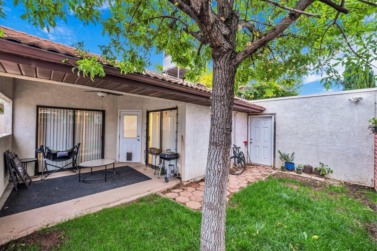 WARM SPRINGS TOWNHOMES - Residential