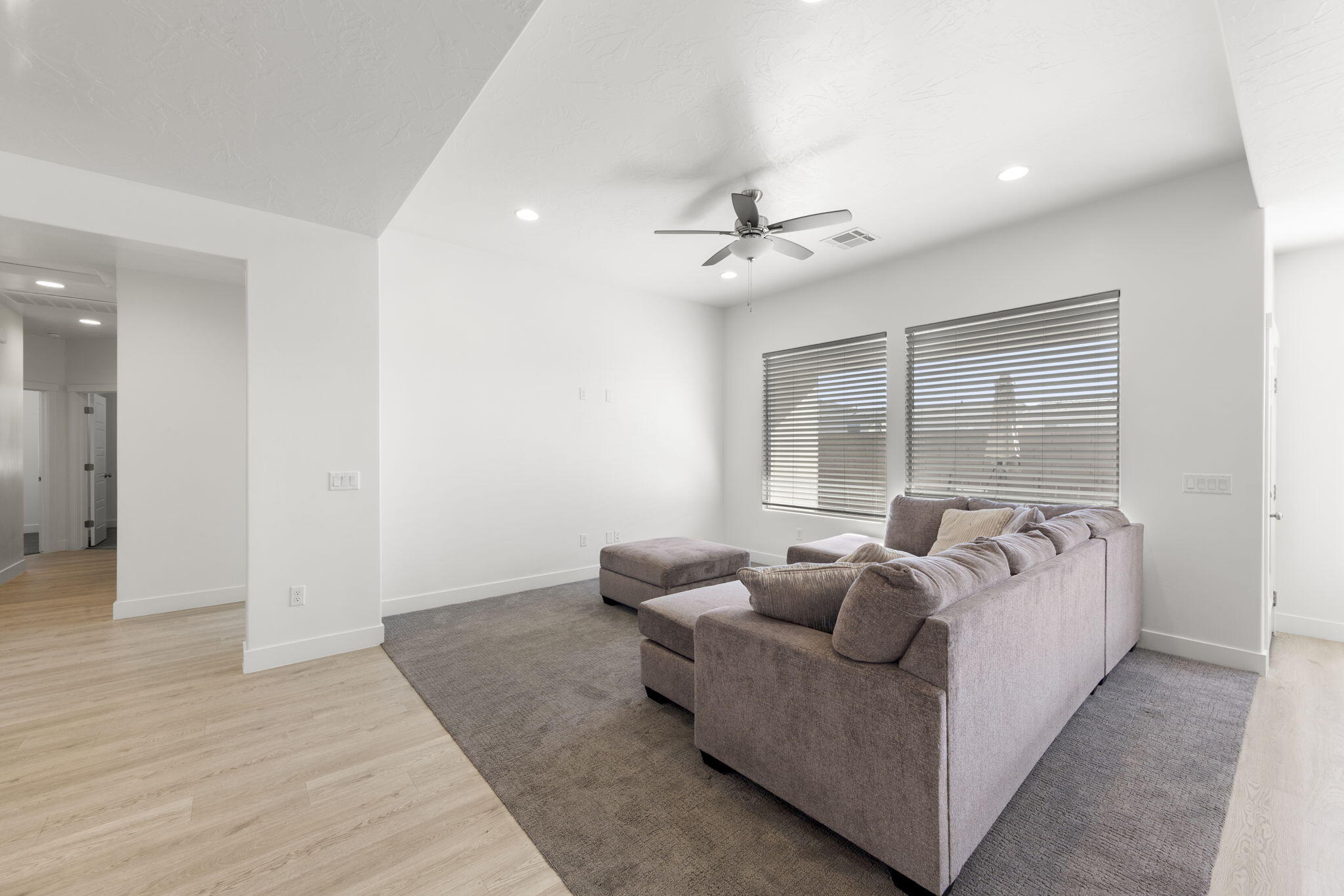 DESERT VISTA - Residential