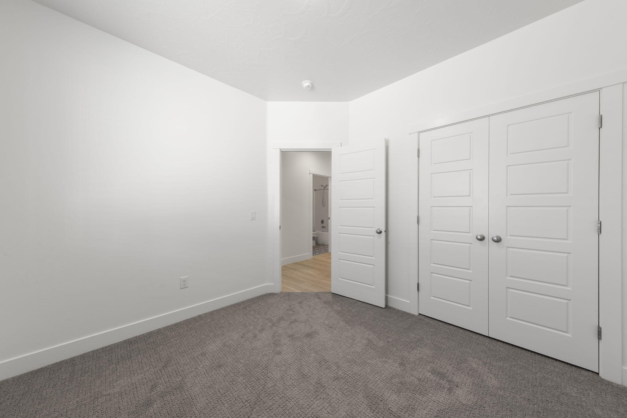 DESERT VISTA - Residential