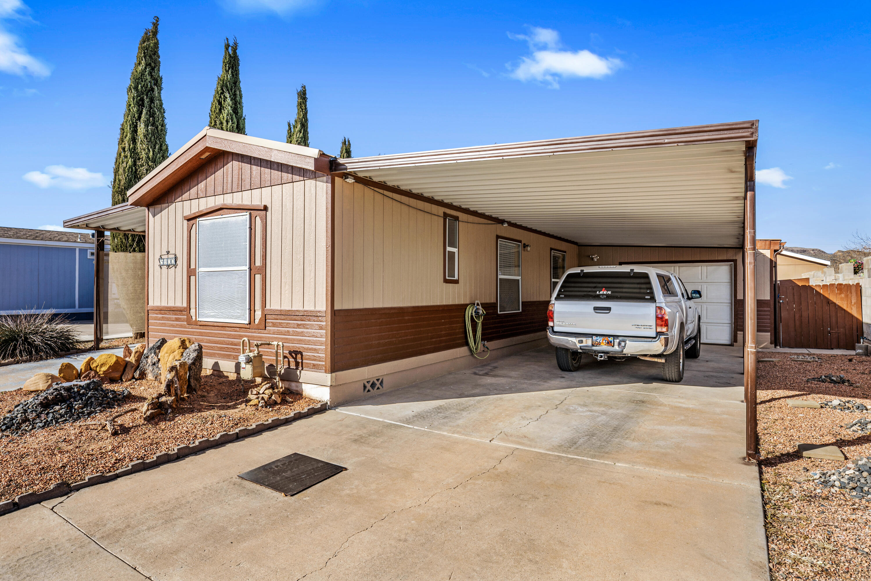 LAVA BLUFF MOBILE HOME PARK - Residential